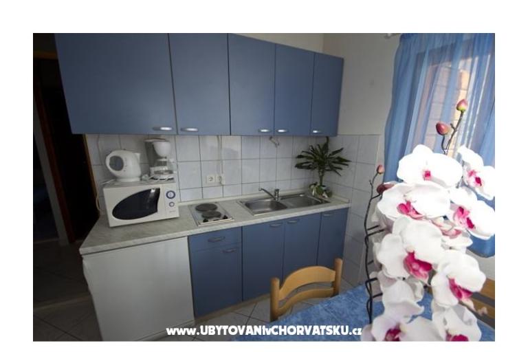 Apartamenty Dinko s grijanim bazenom – foto 14