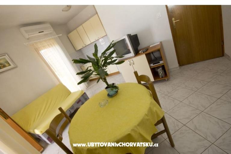 Apartamenty Dinko s grijanim bazenom – foto 16