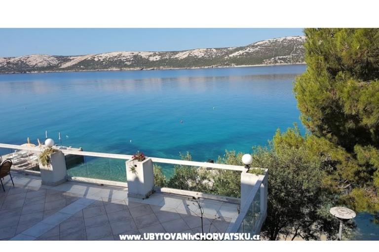 Ariela na plaży – foto 4