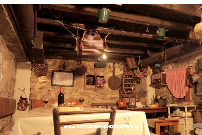 Kamienny dom – foto 12