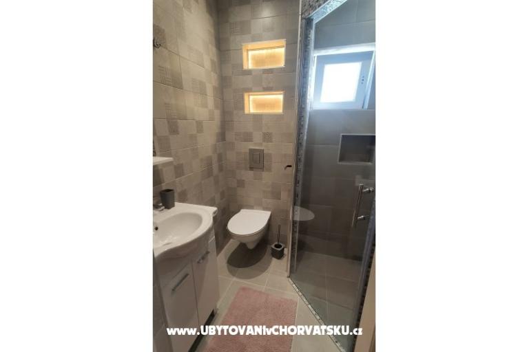 Apartament z basenem and jacuzzi – foto 13