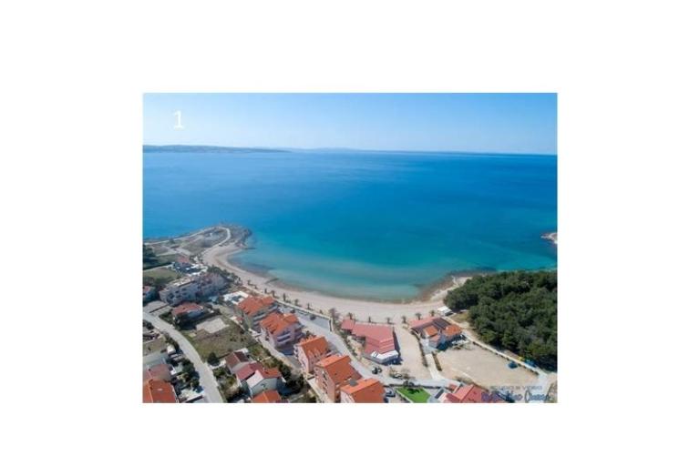 Apartament z basenem and jacuzzi – foto 15