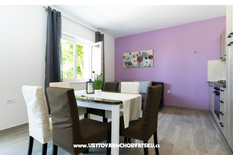 Apartamenty s bazenom Cvita/Podstrana – foto 2