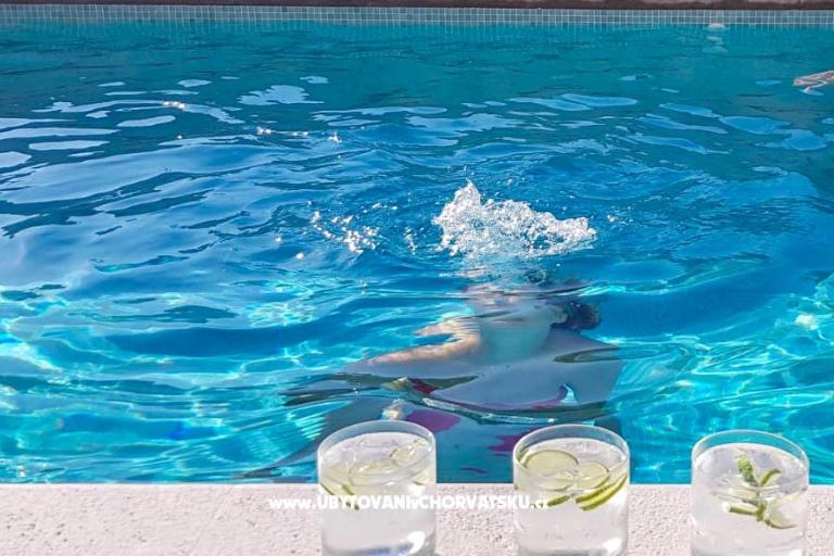 Apartamenty Lemon Garden z basenem – foto 8