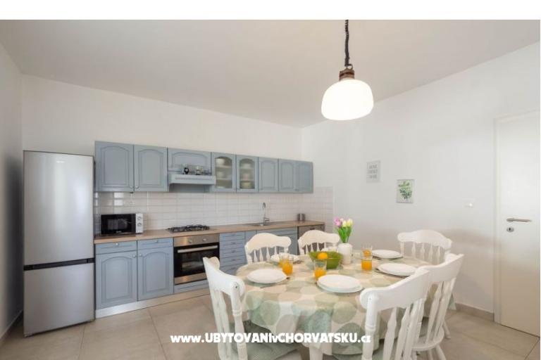 Villa Marante z basenem – foto 8