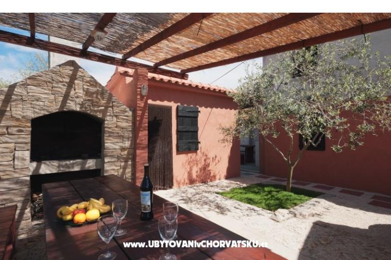 Apartamenty Angelo z basenem – foto 13