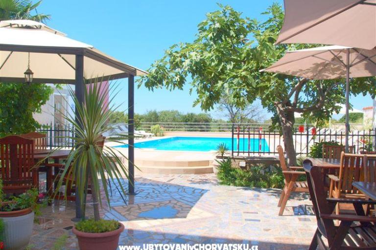 Apartamenty z basenem Jadranka – foto 2