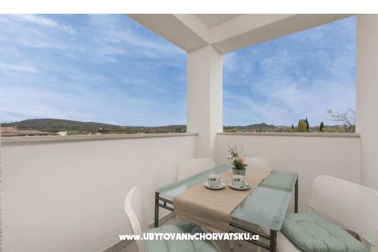 Apartamenty Kimi with swimming pool  – foto 13