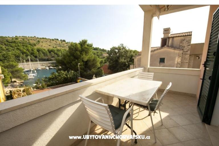 Apartamenty Males – foto 14