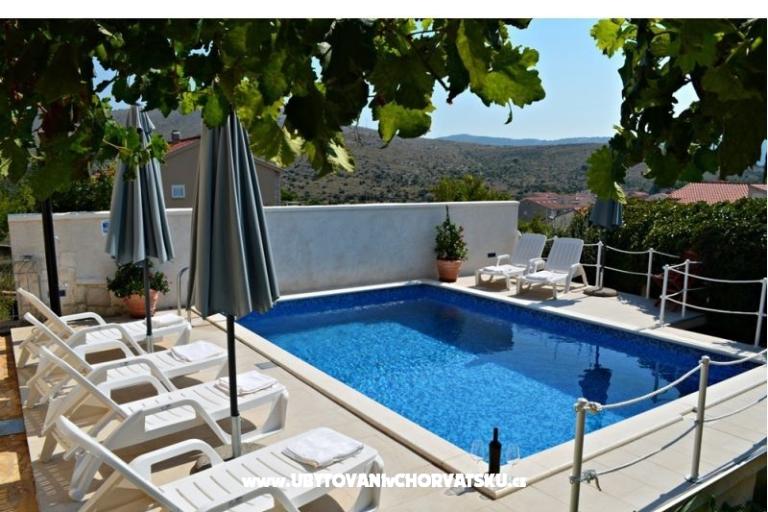 Apartamenty Villa RA – foto 2