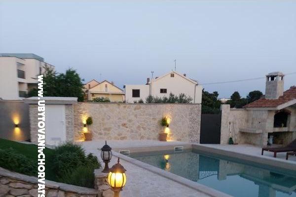 Laura apartmani – foto 11