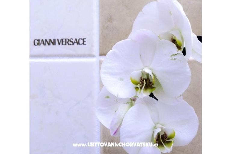 AdiOro Luxury Beachfront Apartament – foto 10