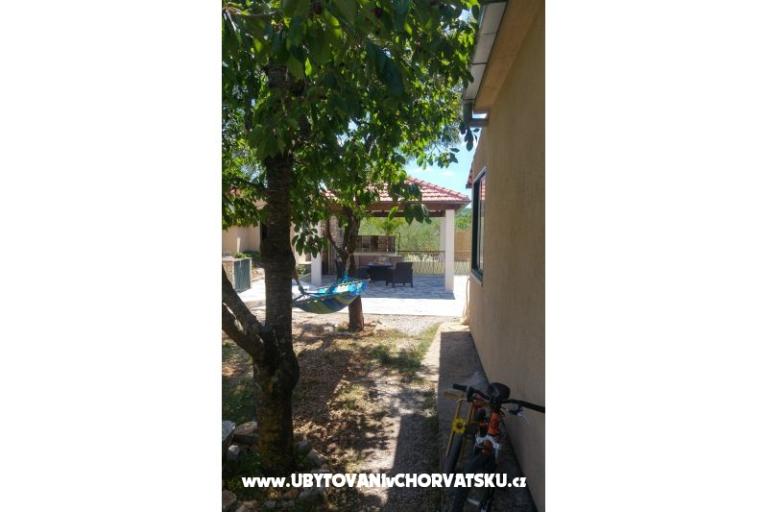 Countryside house z basenem – foto 11