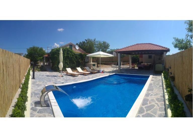 Countryside house z basenem – foto 12