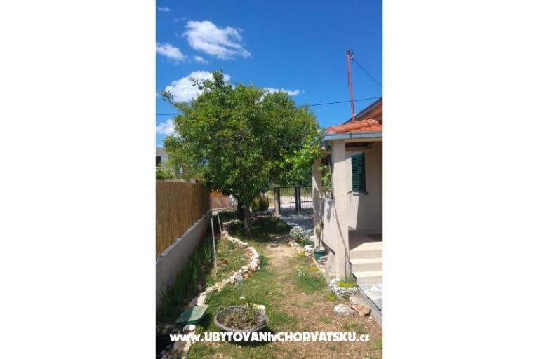Countryside house z basenem – foto 13