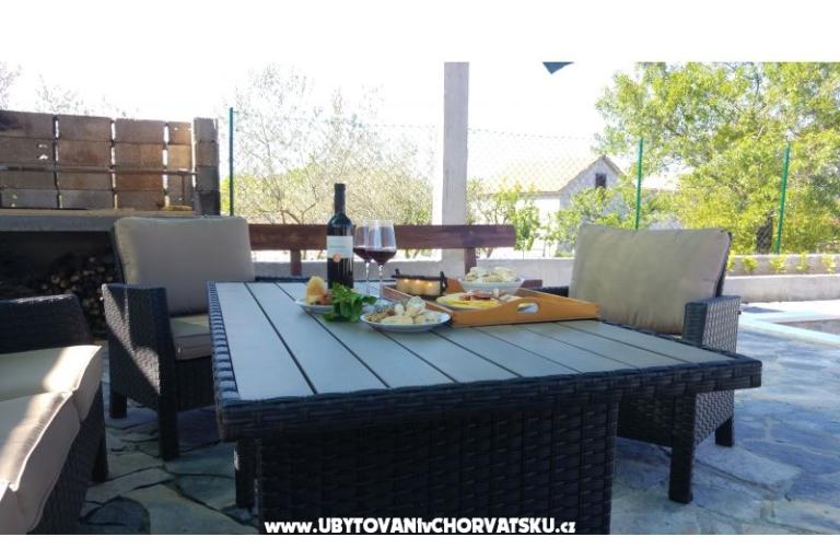 Countryside house z basenem – foto 15