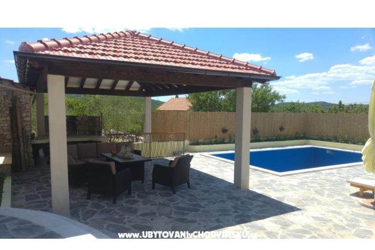 Countryside house z basenem – foto 5