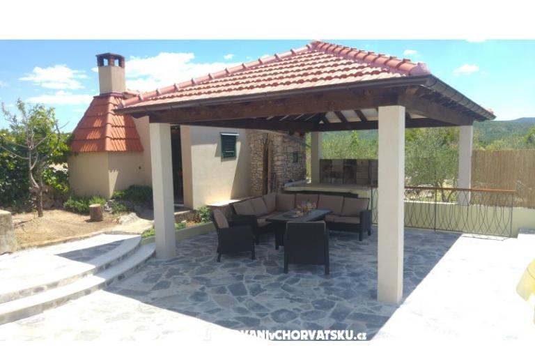 Countryside house z basenem – foto 6