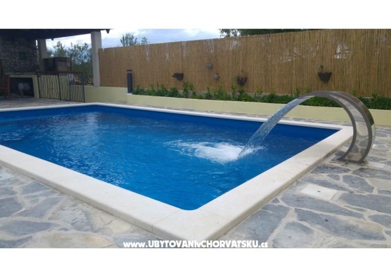 Countryside house z basenem – foto 9