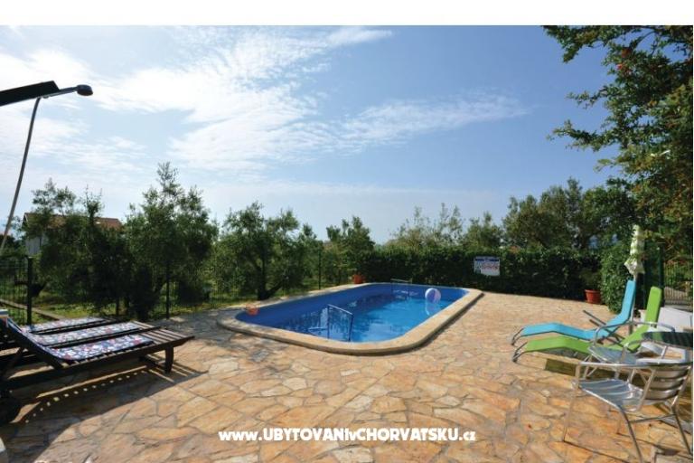 Pokoje &amp; apartment Kraljevic – foto 2