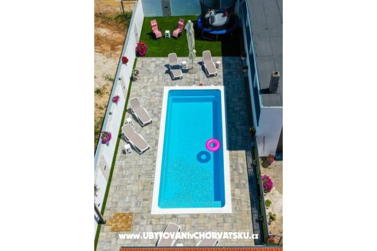 Apartament ANAI with private  pool – foto 18