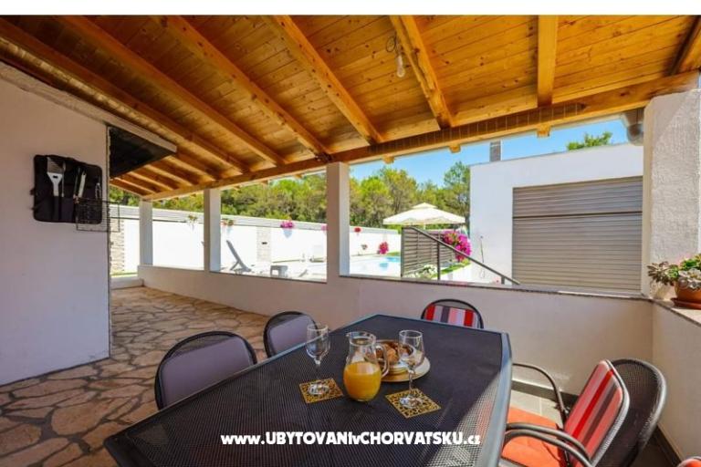 Apartament ANAI with private  pool – foto 4