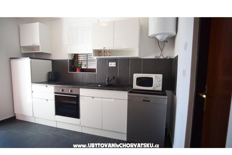 Apartamenty Laura – foto 12