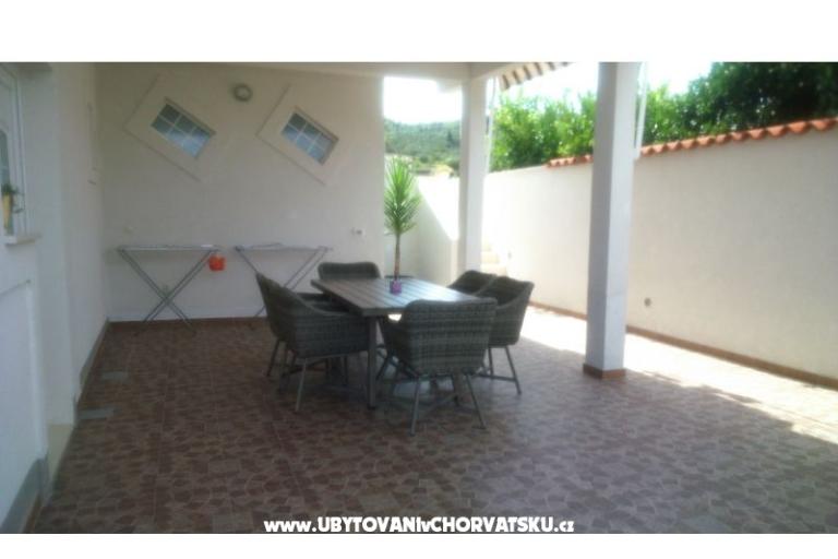 Apartamenty Lovre – foto 12