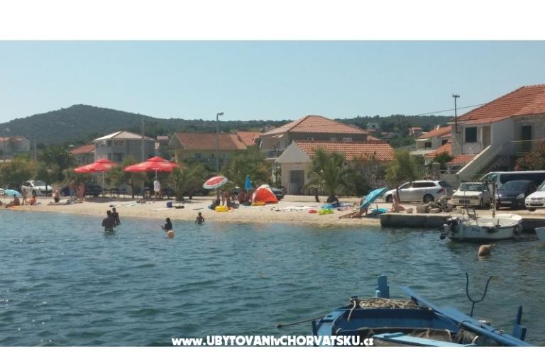 Apartamenty Tri palme – foto 2