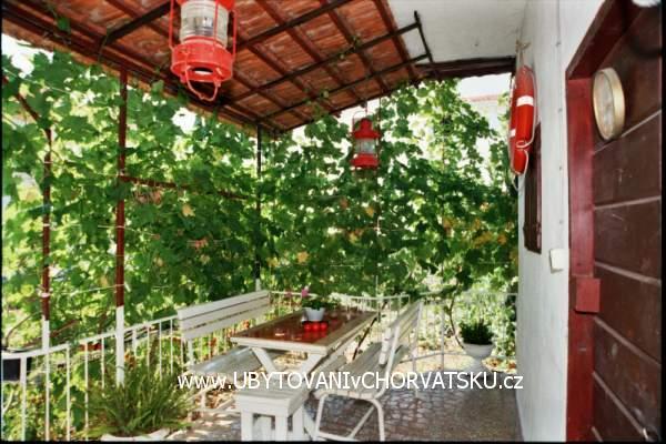 Apartamenty Pokoje Vikeli – foto 3