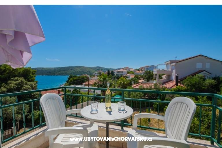 Apartamenty Milović 30 m od more – foto 11