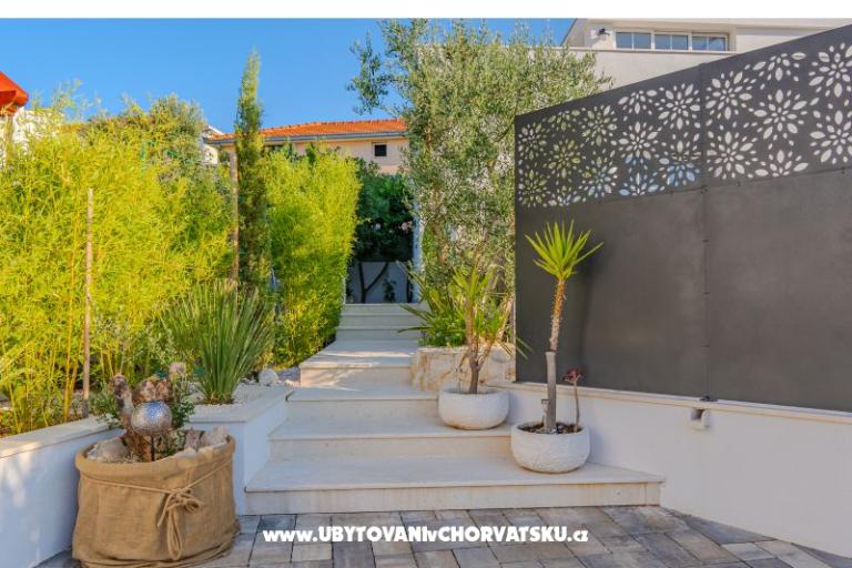 The Three Flowers Pool Dom – foto 54