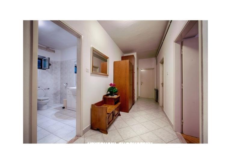 Čobrnić Pokoje i Apartamenty – foto 9