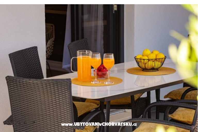 Dom s pogledom na more Antivo – foto 42