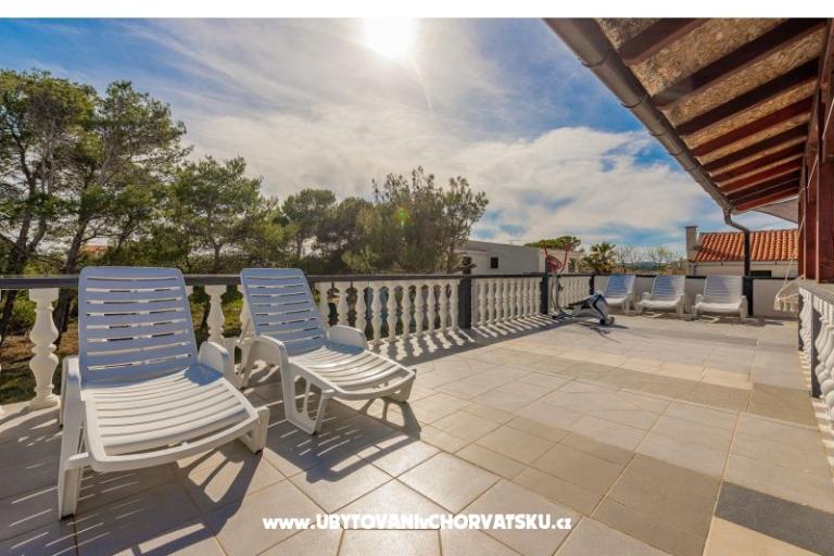 Apartamenty Villa Agape Vir – foto 16