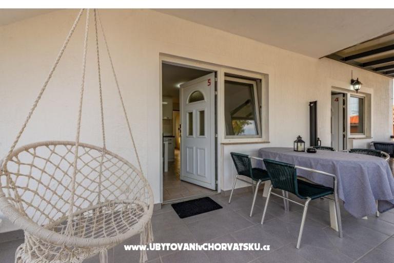 Apartamenty Villa Agape Vir – foto 34