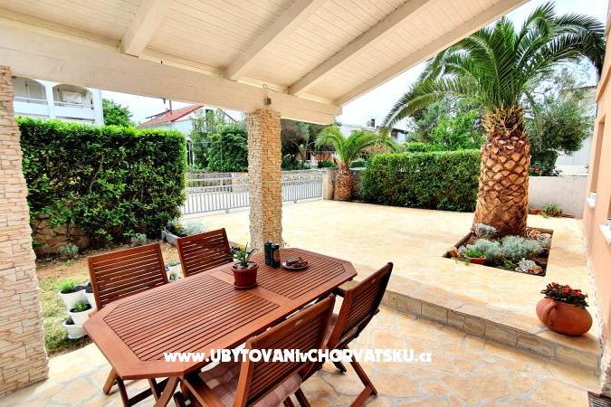 Happy Pineapple Apartamenty Vir – foto 2