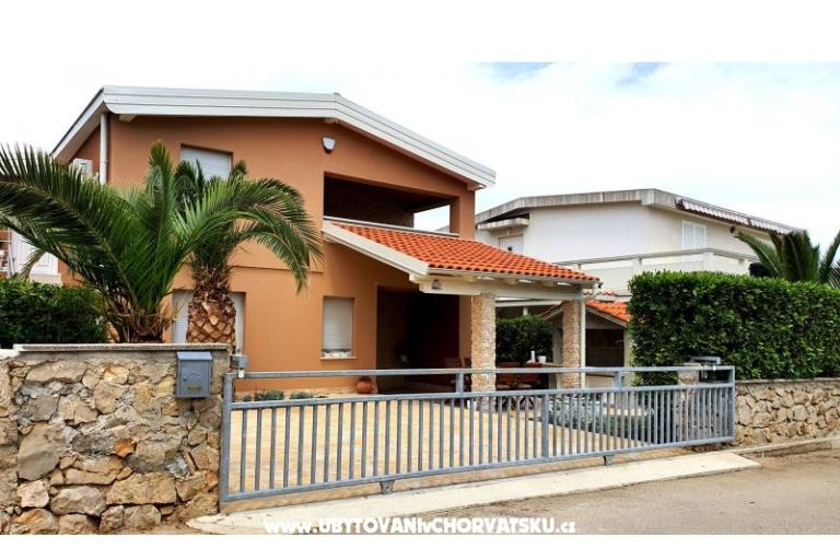 Happy Pineapple Apartamenty Vir – foto 9