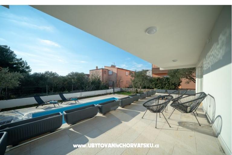Beach Villa z basenem Tribunj – foto 15