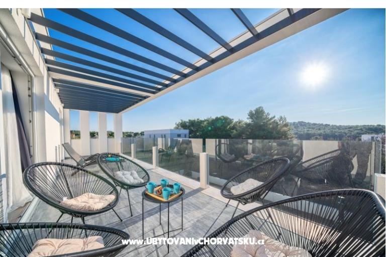 Beach Villa z basenem Tribunj – foto 6