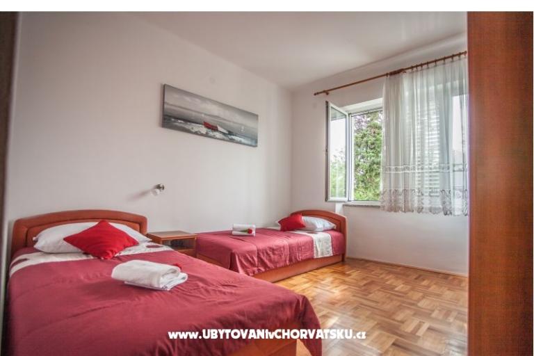 Apartament Tina 10 m. beach – foto 11
