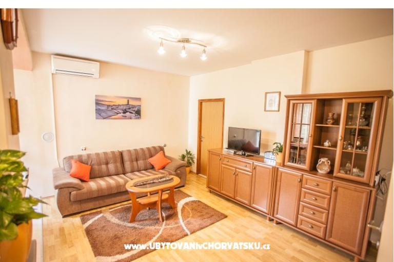 Apartament Tina 10 m. beach – foto 7
