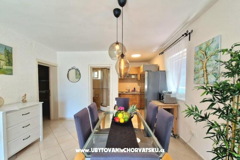 Apartamenty Tena,  prvi red do mora – foto 9