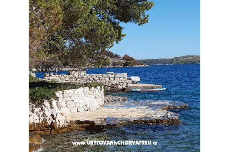 Robinzonski turizam Lavdara Dominis – foto 17