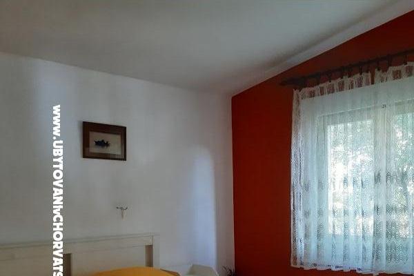 Robinzonski turizam Lavdara Dominis – foto 8